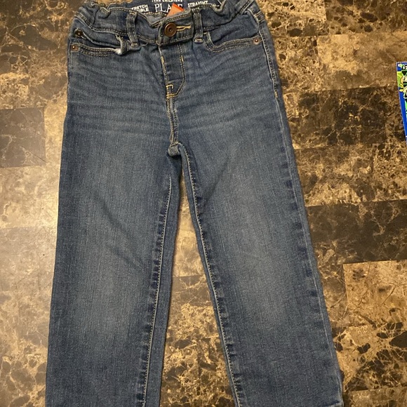 Some amazing baby boy paint red pair rocawear and the Jean pair Place a nice b.. - Picture 6 of 9